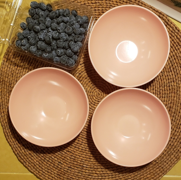 SUN VALLEY 5- ¼ “ Melmac VTG MCM Berry Bowls - Set of 3 - Picture 3 of 8